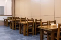 โรงแรมเฟยฟานหยุนจวี้ (ตำบลหยีส่วยหยวนตงโถว) - พร้อมอาหารเช้า