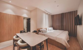 Hotel Insomnia