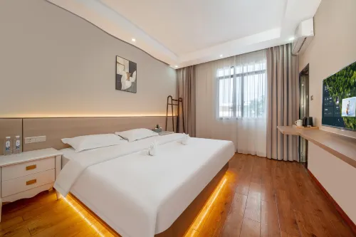 Luhang Cloud Inn (Xiamen Gaoqi International Airport Branch - 2-Star