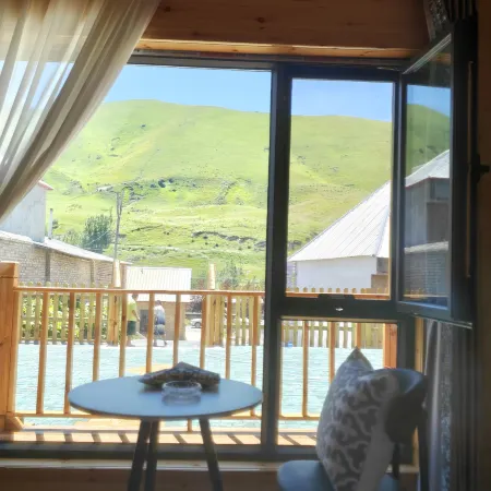 Nilka Miyuan Wooden Cottage Homestay