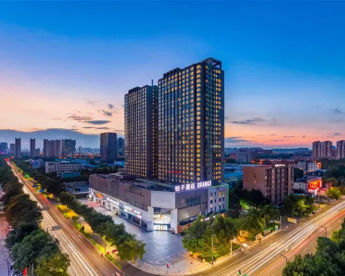 Orange Hotel (Baoding East Railway Station Branch) Hotels in de buurt van Baoding University