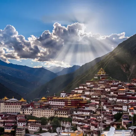 Kangnan Fanding Hotel (Baiyu High School Branch, Ganzi Prefecture)