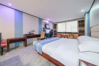 Quanzhou Xingchi E-sports Homestay (Nan'an Guanqiao) - parking