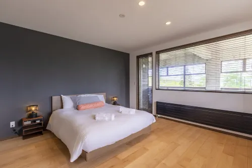 Sanga House - parking