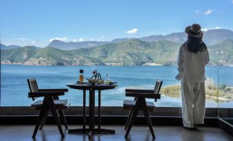 Lugu Lake Cheman Ruyingsong Mid-Levels Hotel