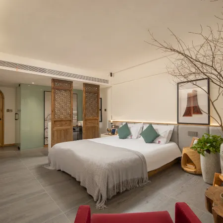 Xiao Zhang's Cultural and Artistic Homestay