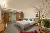 Xiao Zhang's Cultural and Artistic Homestay