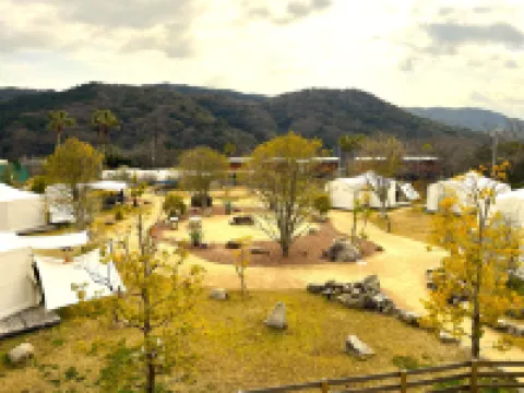 The Retreat 飯冢市酒店