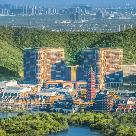 Longemont Taihu Lake Town Hotel