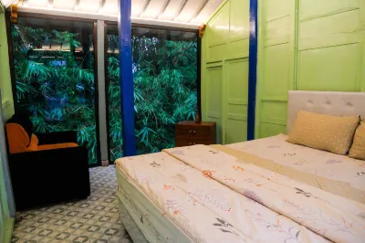 Villa Kamar Tamu Selomartani Hotel a 