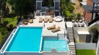 Cebu One Tectona Resort Hotel - Pools