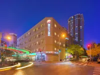錦江之星品尚酒店（大連火車站中山廣場地鐵站店） 鄰近南山旅遊風情一條街的酒店