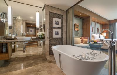 デラックス・ルーム コンラッド・バンコクの写真