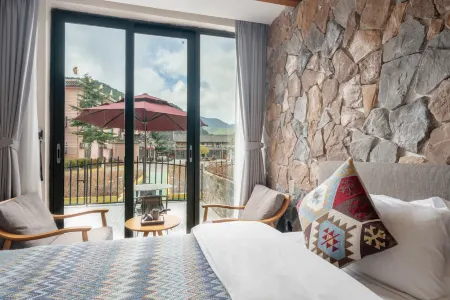 Purmei Lugu lake hotel