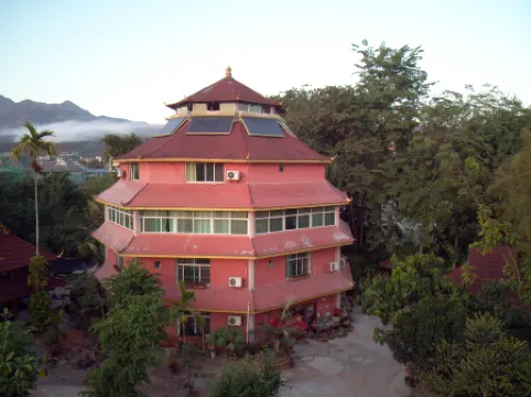 Mengla Bajiaolou Inn