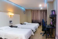 Top Player E-sports Homestay (Yangjiang Xindacheng)