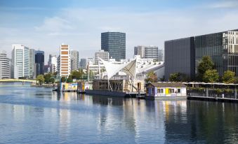 Petals Tokyo - Floating Hotel