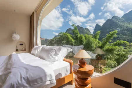 NATURE HOTEL