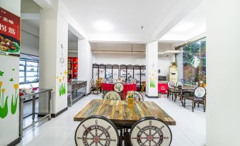 Xiongxian Fuchuntang Homestay (Xiongzhou Road)