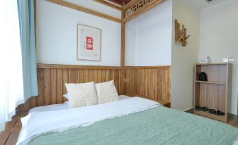 Just waiting for you inn (Zhangjiajie Railway Station Tianmenshan Cableway Station)