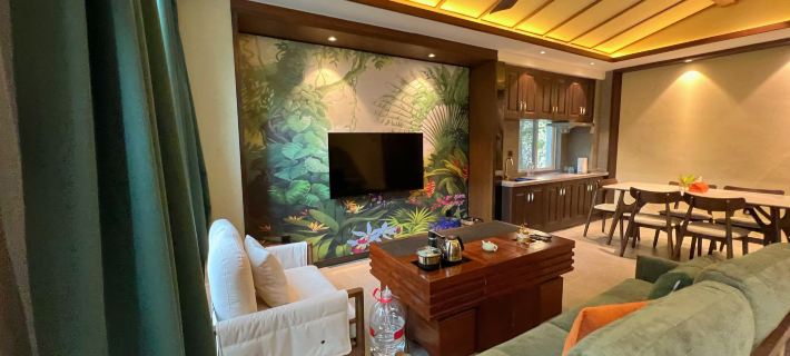 Tsurumi Residence Hotels in Menghai