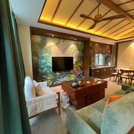 Tsurumi Residence