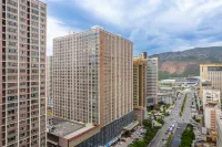 Homeinn Plus Hotel (Xining Railway Station Square) Отели в г. Синьинг