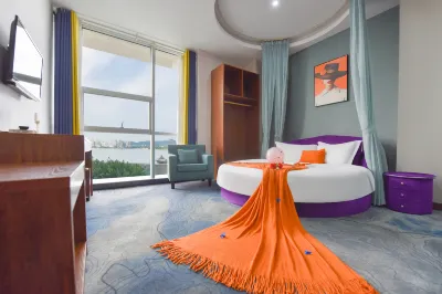 遂寧梵泊江景飯店（船山區濱江中路店） 龍鳳古鎮附近的飯店