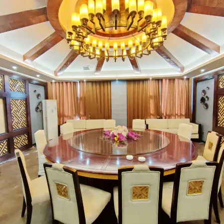 Guangwushan Hot Spring Tourism Hotel