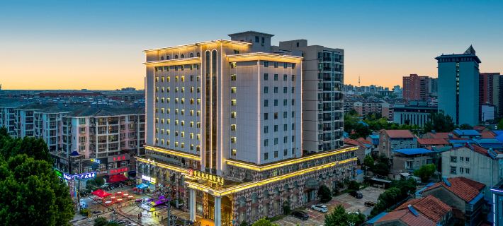 Rongxin  International Hotel โรงแรมในเซี่ยวกาน
