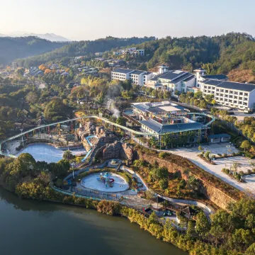 Longyan Liancheng Qingshui Tianyi Hot Spring Resort