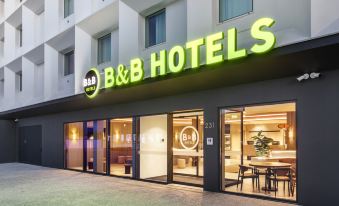 1. B&B HOTE..
