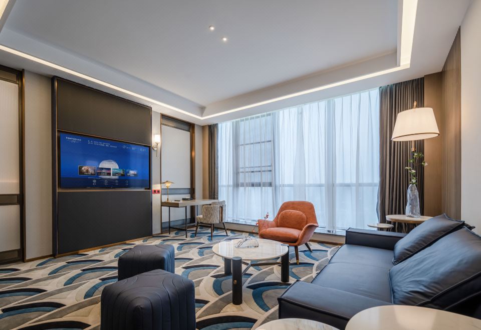 Guiyang North Railway Station Meilun Hotel