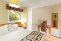Pine Lake Resort فنادق في Priest Hutton