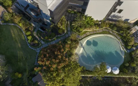 Backlighting  Village  Hotel Отели в г. Сяншань