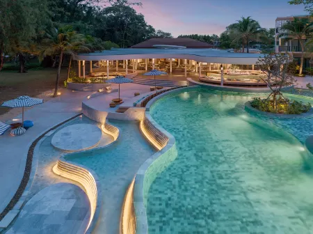 Le Méridien Phuket Mai Khao Beach Resort (Marriott International)