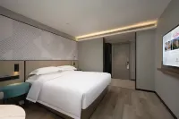 Borrman Hotel (Zhanjiang Wuchuan Jiefang Zhong Road Gangfeng Square)