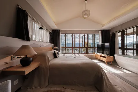 Liuyi Yunxiang View Hotel (Lijiang Old Town Branch) Отели рядом с достопримечательностью «Ancient City Huangshan Mountain Park Wenchang Palace»