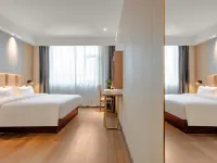 Furong Grand Hotel (Taiyuan Datong Road Taigang West Gate) Hotels near Jian Caoping