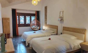 Huaxige Chinese Inn (Love Town)