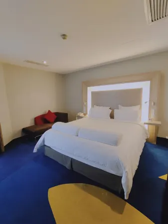 Novotel Shenzhen Watergate (Futian Huaqiangbei)