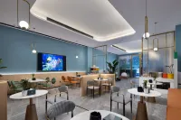 Yuzi Qingju Hotel