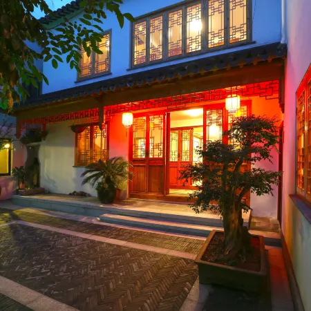 Tongli Ancient Town Shuyige Homestay