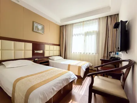 Taidong Hotel Отели рядом с достопримечательностью «Qingdao Beer Street»