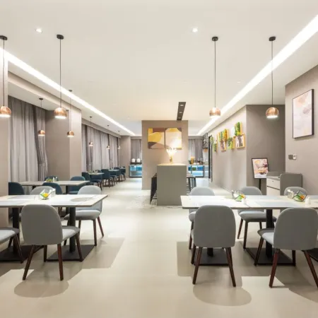 Homeinn Selected Hotel (Xixian New District Jinghe New City Chongwen)