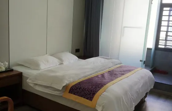 南江夢軒月賓館