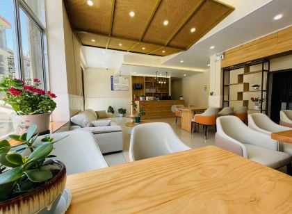 望山·民宿（四姑娘山）