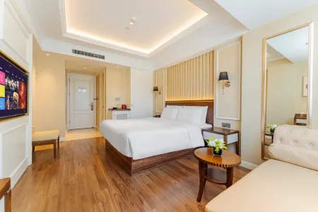 Polysheron Hotel (Lianyungang Yanhe Lane Railway Station) Отели рядом с достопримечательностью «Donggang College of Huaihai Institute of Technology»