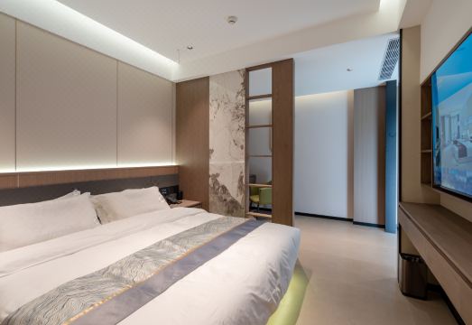 로열 씨뷰 홀리데이 호텔 외관