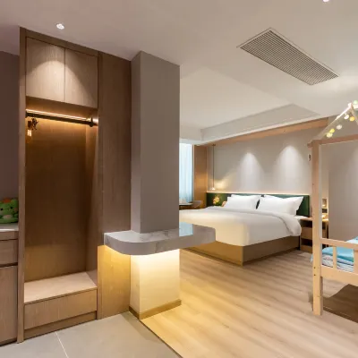 Golden Gulf Hotel (Yongkang Baolong Plaza) Hotels near Yongkang Museum